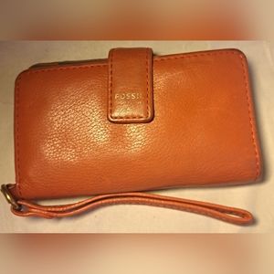 Fossil Orange Pebbled Leather Bifold Wallet Billfold w/ Wristlet Strap